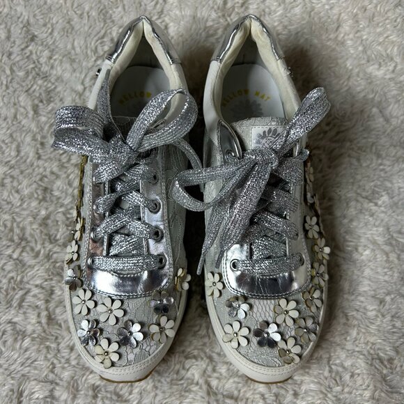 Mellow Mat Yellow Box Fashion Sneakers Size 4.5 - Picture 2 of 9